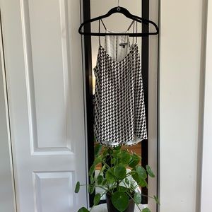 Express Houndstooth Top